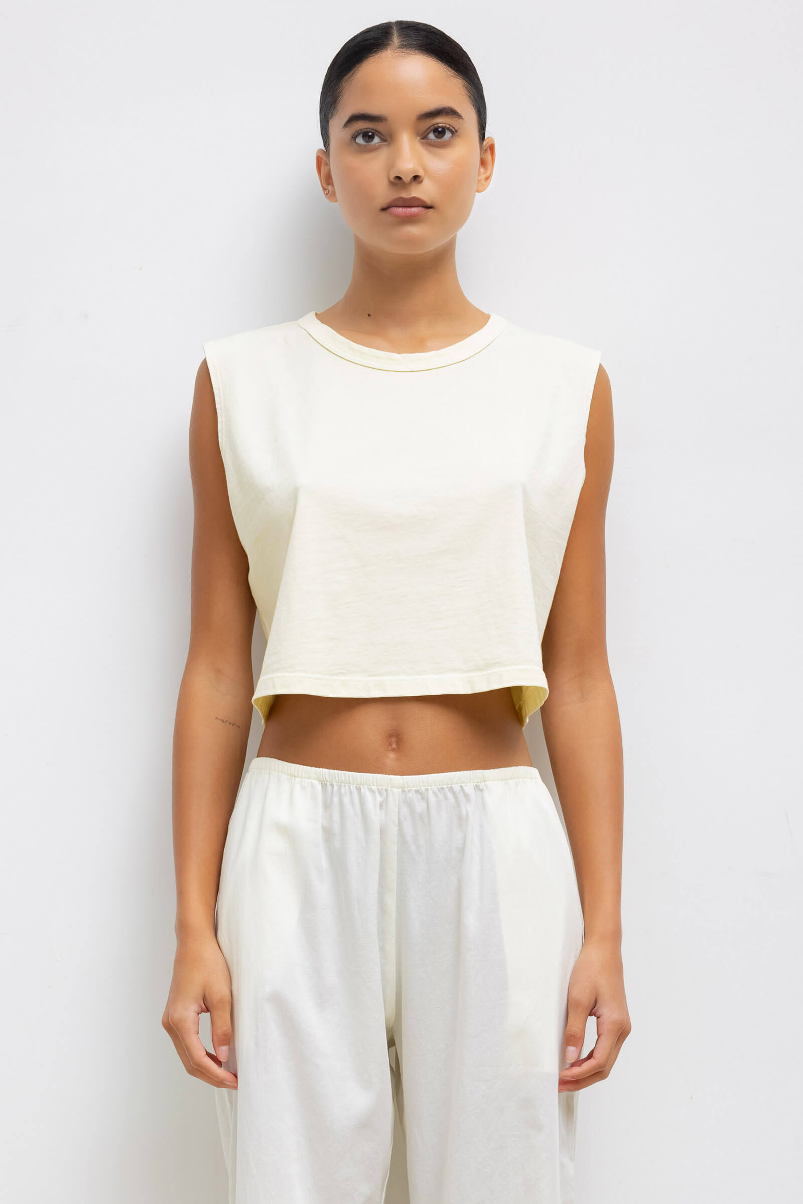 Crop Sleeveless Margo